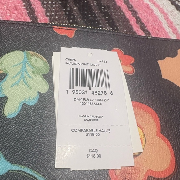 NWT Coach Floral Black Wristlet - Picture 5 of 7